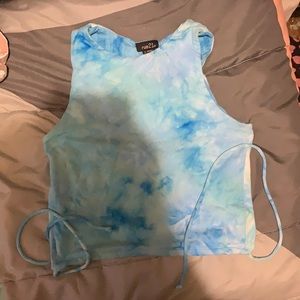 Rue21 back showing crop top size: XS